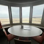 Residence Paris Seaview Zeezicht Vue Mer By Bloss