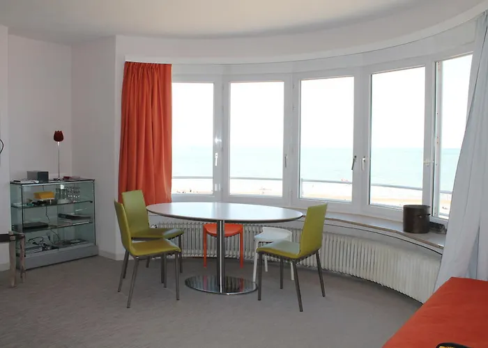 Residence Paris Seaview Zeezicht Vue Mer By Bloss